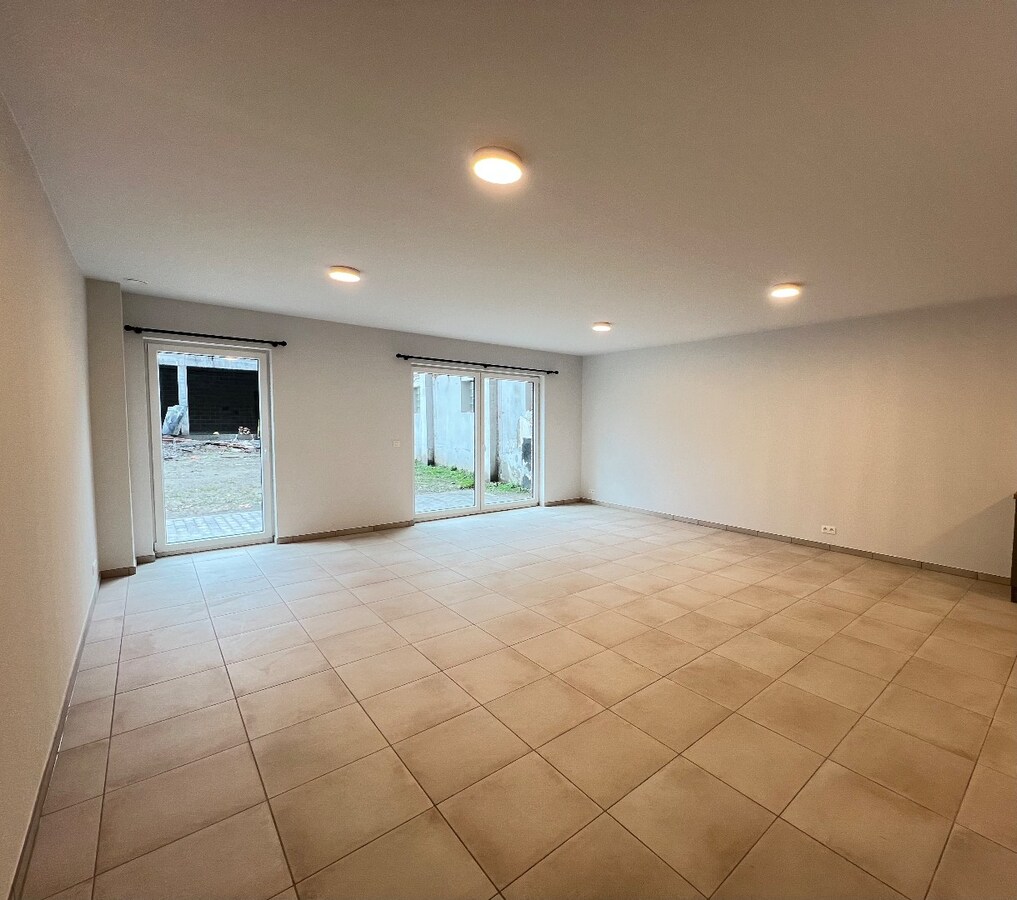 Superbe appartement 2 chambres avec terrasse et jardin 