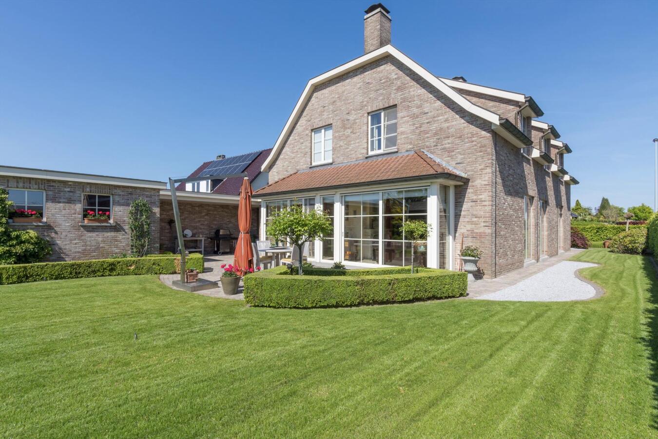 Kwaliteitsvilla op toplocatie met prachtige tuin 