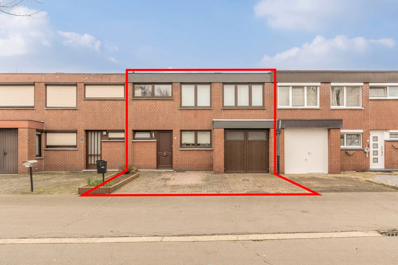 Ruime woning met 4 slaapkamers. 