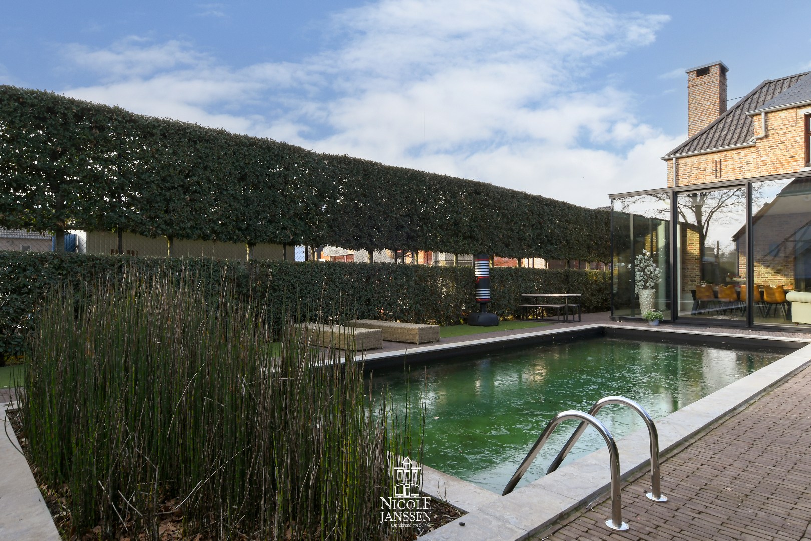 Volledig omheind perceel 