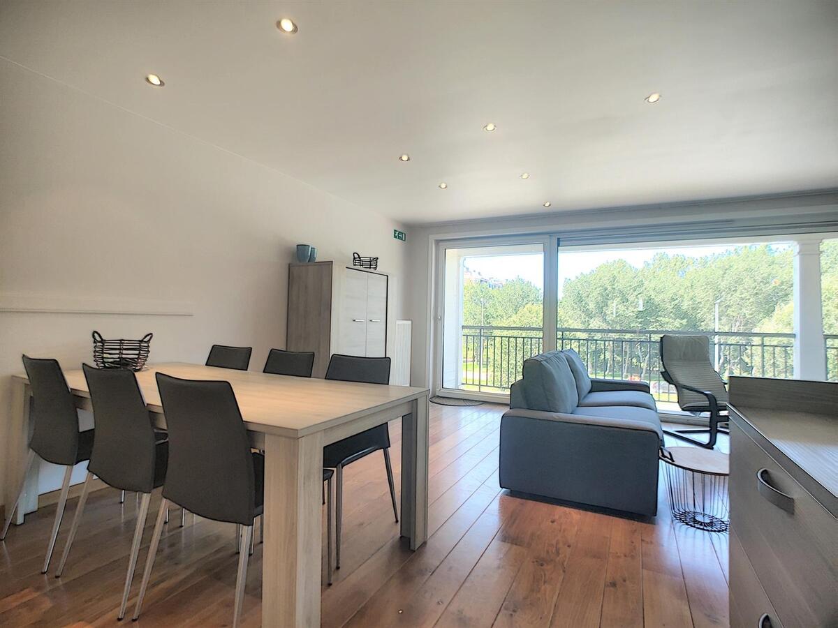 Knap woonappartement met grote balkons en open zicht - Heist 