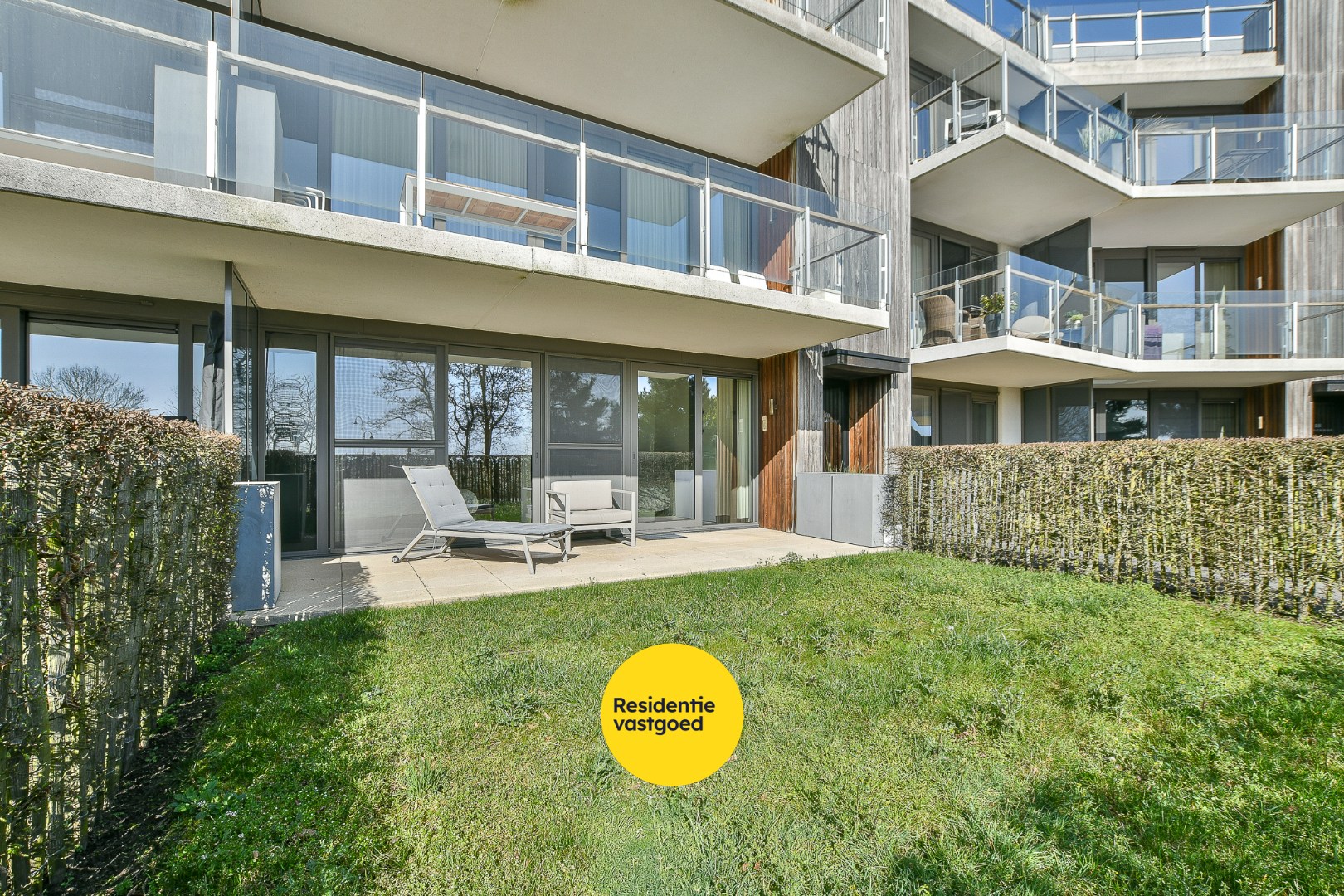Luxueus afgewerkt 2-slaapkamerappartement met terrassen en tuin op toplocatie! 