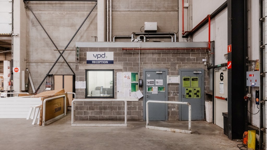 Logistiek bedrijfspand te huur in industriezone Z4 in Asse