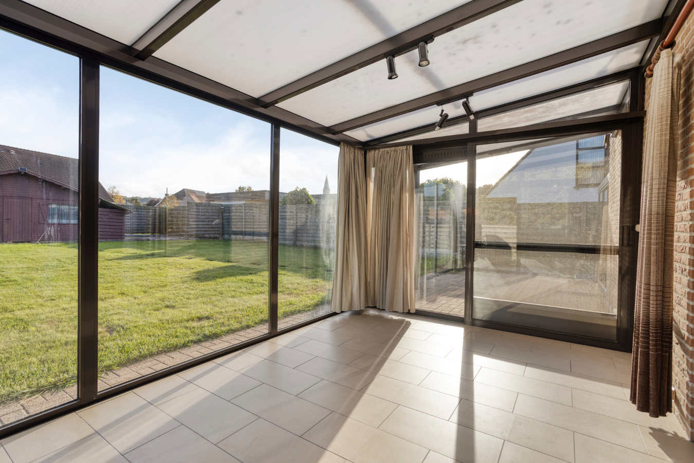 Open bebouwing in een rustige en doodlopende straat | zonnig perceel 