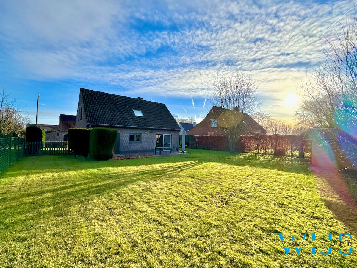 Tof woonhuis in een gekende woonwijk te Evergem 