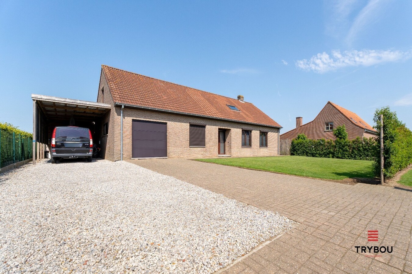 Gerenoveerde landelijke woning op een perceel van 1396m² met prachtige verzichten! 