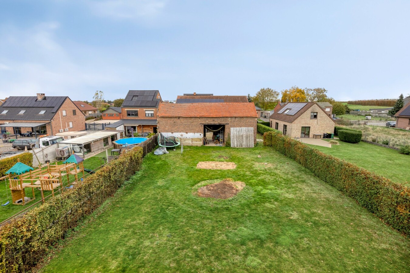 Prachtig gerenoveerde HOEVE te Landen (Neerwinden) 