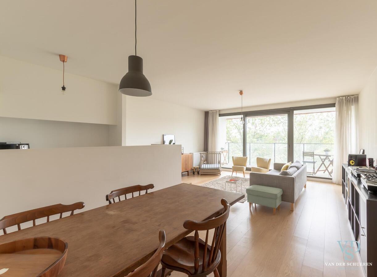 Hip, luxueus én ruim 1-slp-appartement. Met een uniek terras ! 