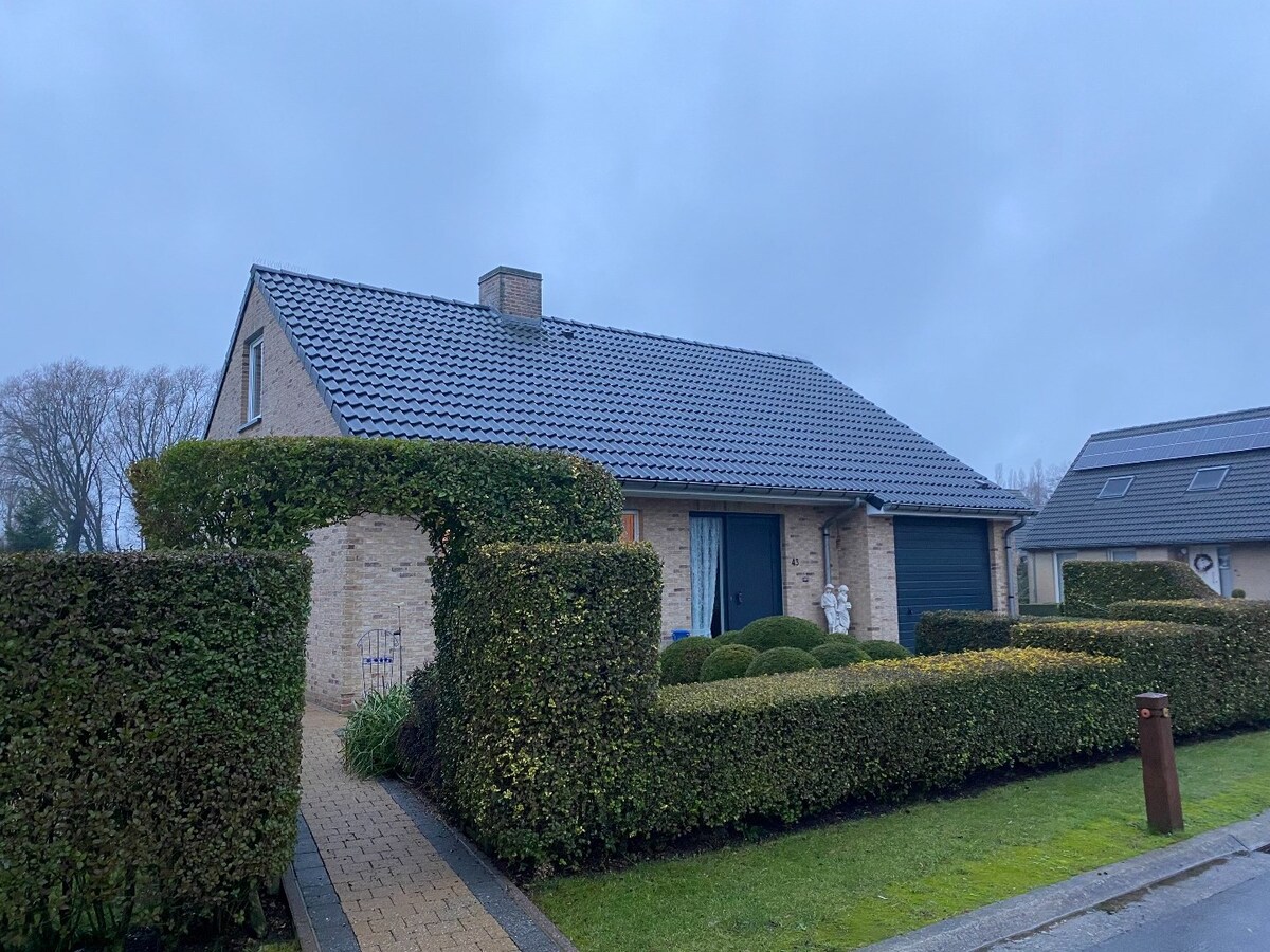 Rustig gelegen, alleenstaande woning te Houthulst 