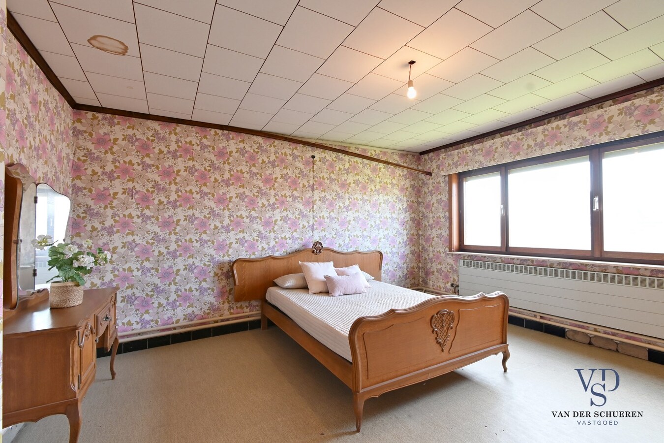 Te renoveren eigendom op gunstige ligging 