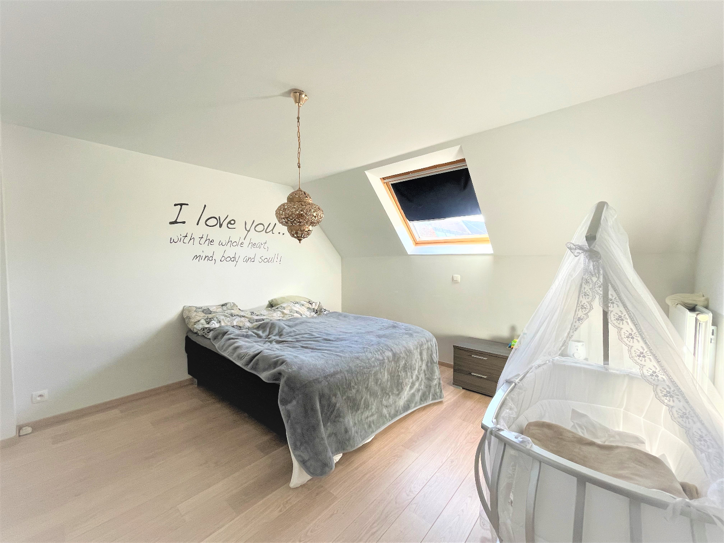 Recente woning met garage en aangename tuin 