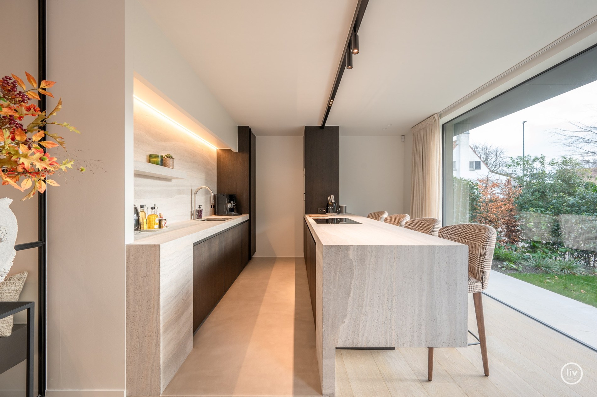 Superbe villa charmante, entièrement rénovée et joliment située dans un quartier résidentiel calme à proximité du centre de Knokke. 