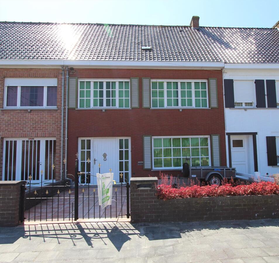 Woning met 3 slaapkamers en tuin in het centrum van Koekelare 