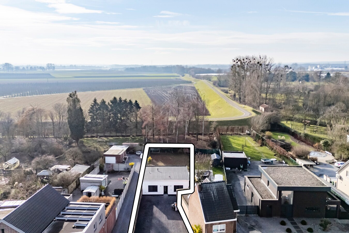 Gerenoveerde bungalow in pittoresk Uikhoven (Maasmechelen). 