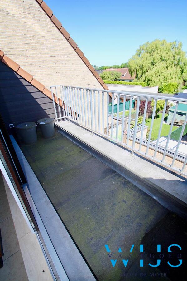 Gezellige 2 slaapkamerduplex mét garage 