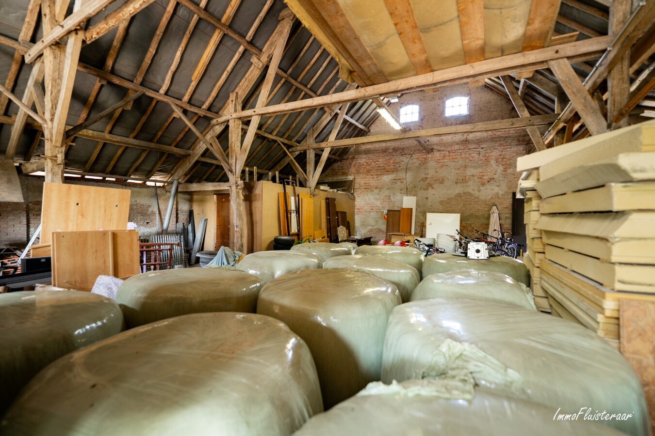 Prachtige langgevelhoeve met charmante schuur en paardenfaciliteiten op ca. 1,8 ha te Ravels. (BEZOEKDAG OP 08/08 VAN 10U TOT 14U) 