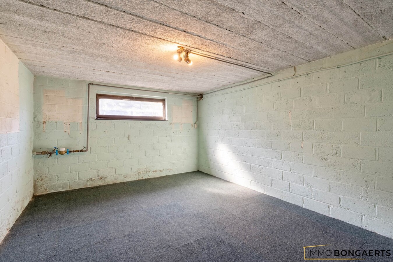 Ruime woning met drie slaapkamers 