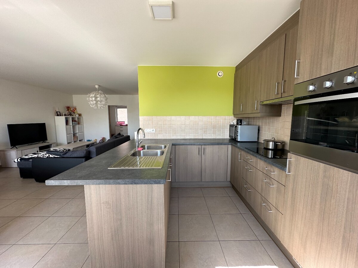 Ruim appartement met 2 ruime slaapkamers en zonnig terras 