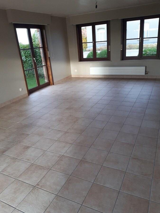 Tijdloze eigendom met tuin (Open Bebouwing). 