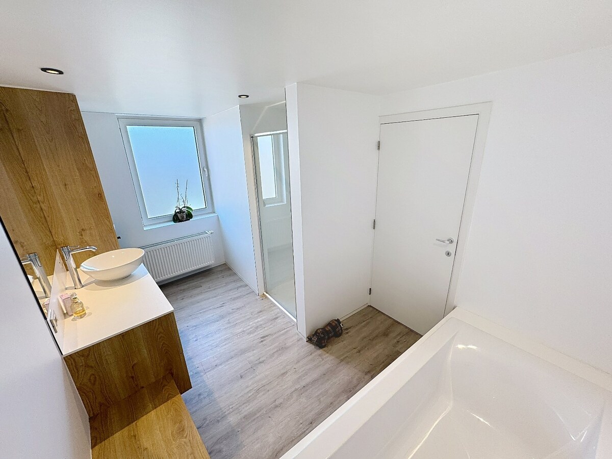 Instapklare, energiezuinige woning in Izegem met twee slaapkamers 