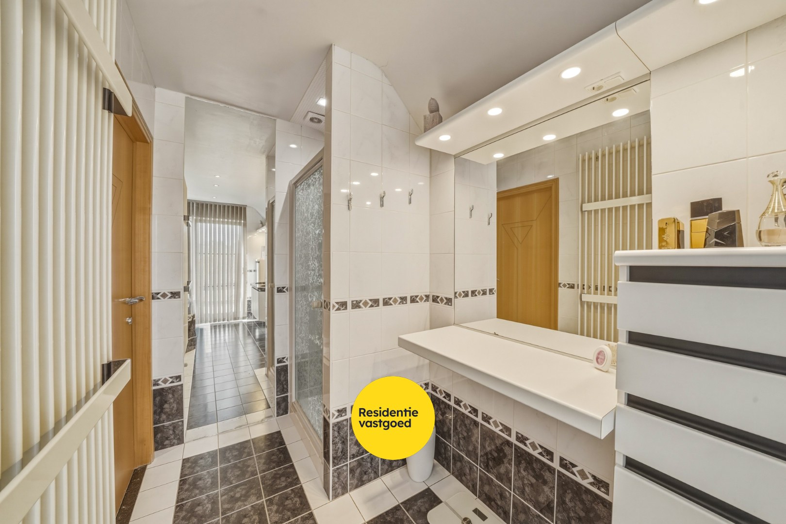 Ruime alleenstaande woning nabij zee en strand! 