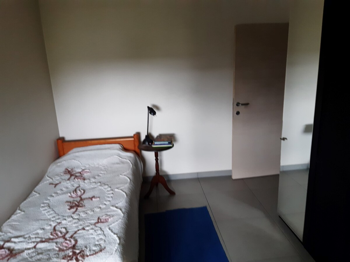 Recente, eigentijdse villa in doodlopende verkaveling ! 