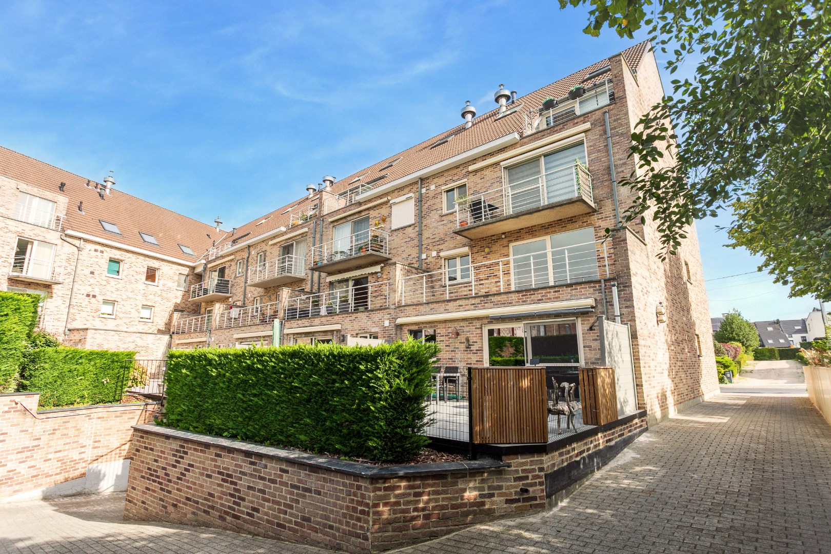 Instapklaar 2 slpk appartement met garage te Halle 