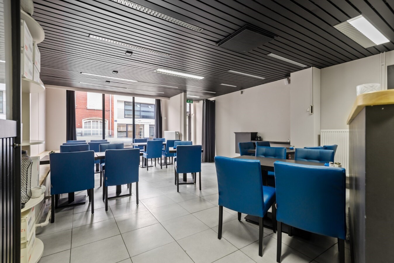 Ideaal gelegen handelspand / kantoor 