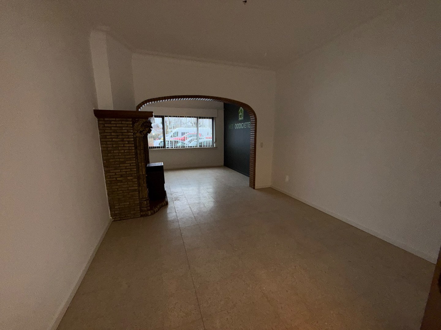 Centraal gelegen polyvalente opslagruimte  te Lier. 