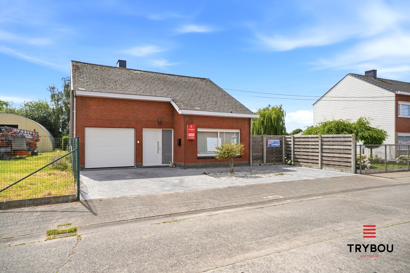 Rustig gelegen woning met 3 slaapkamers, garage en zolder in Houthulst 