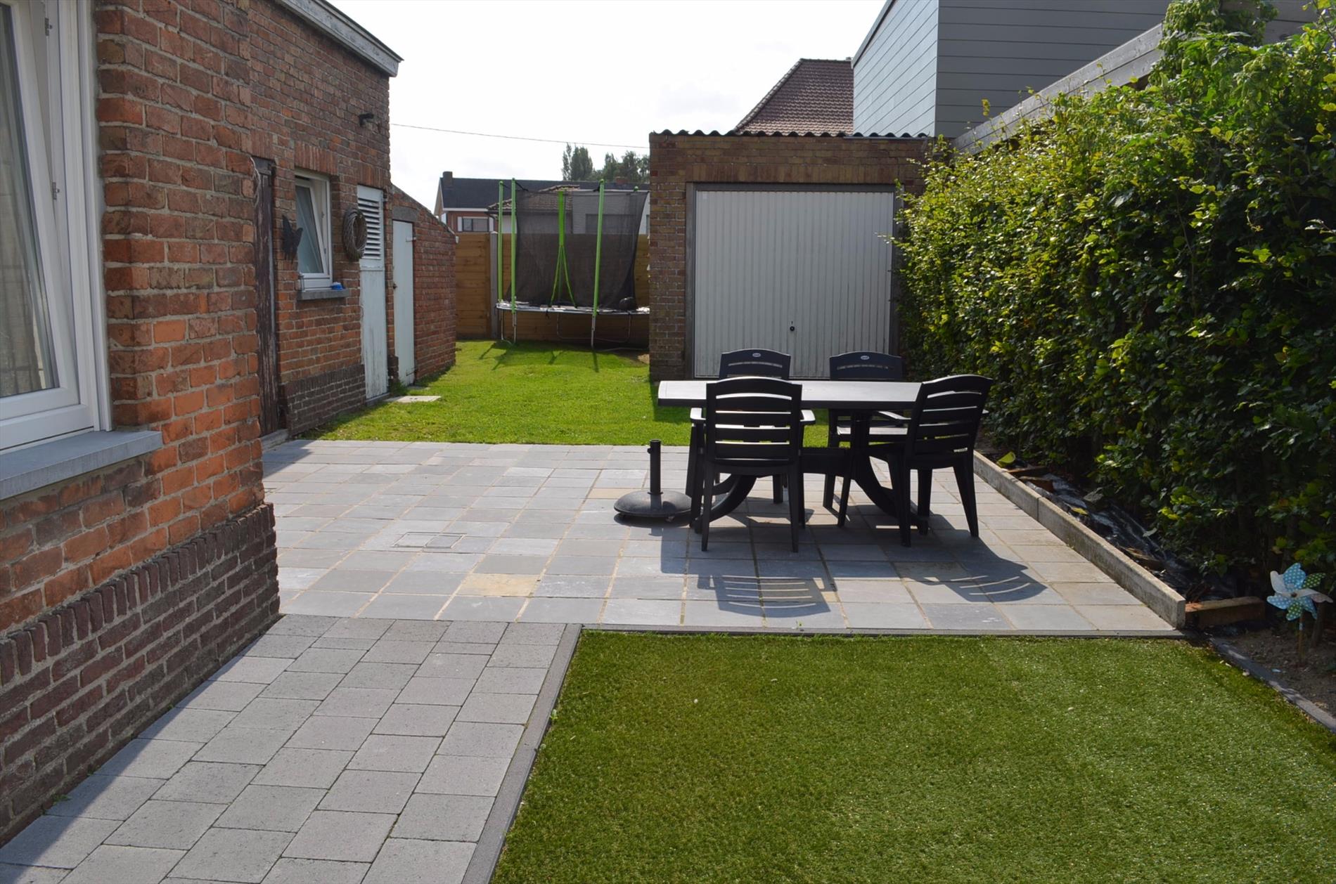 Gerenoveerde gezinswoning gunstig gelegen te Maldegem 