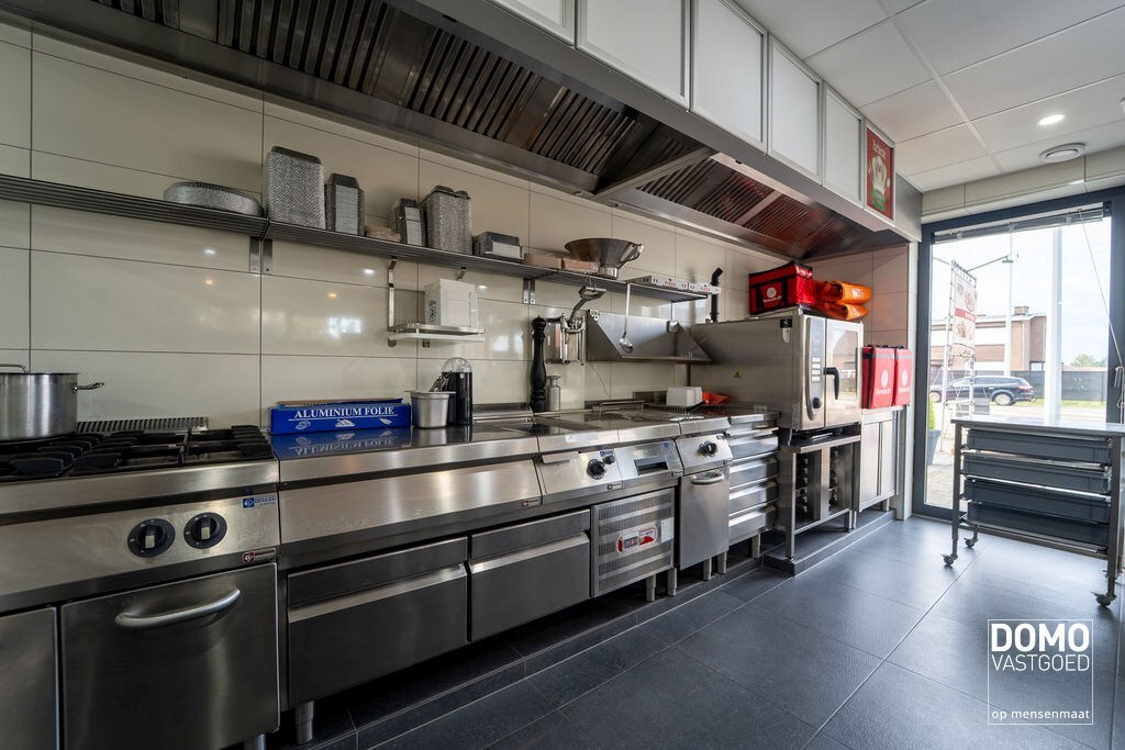 Gunstig gelegen handelshuis te Spalbeek (Hasselt) 