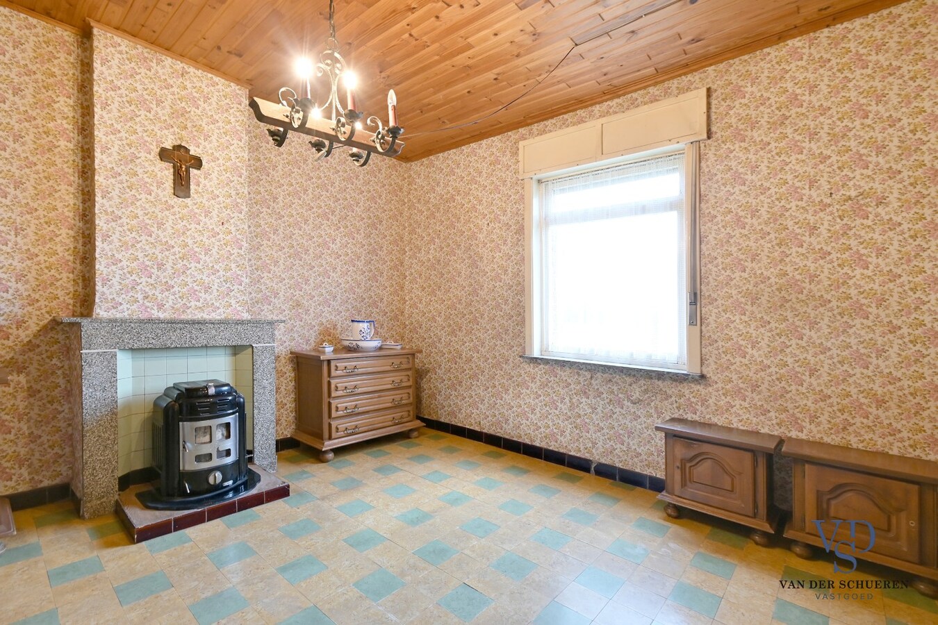 Exceptioneel gelegen eigendom met mogelijkheden! 