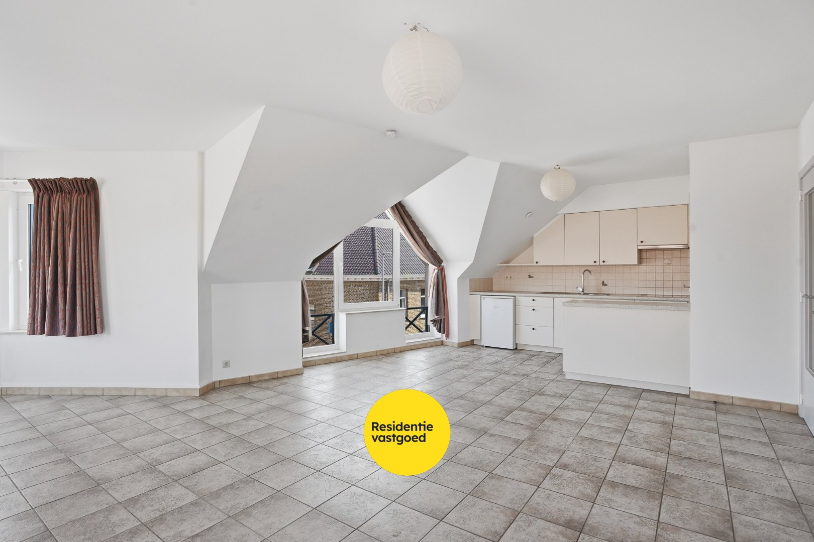 Instapklaar appartement met 2 slaapkamers te Eernegem 