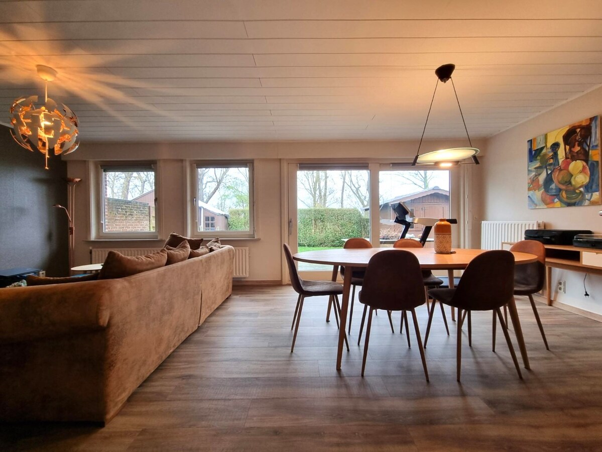 Zeer aangenaam gelegen halfopen woning te Dudzele 