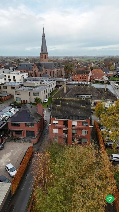 Appartement met 2 slaapkamers en garage in centrum Koekelare 