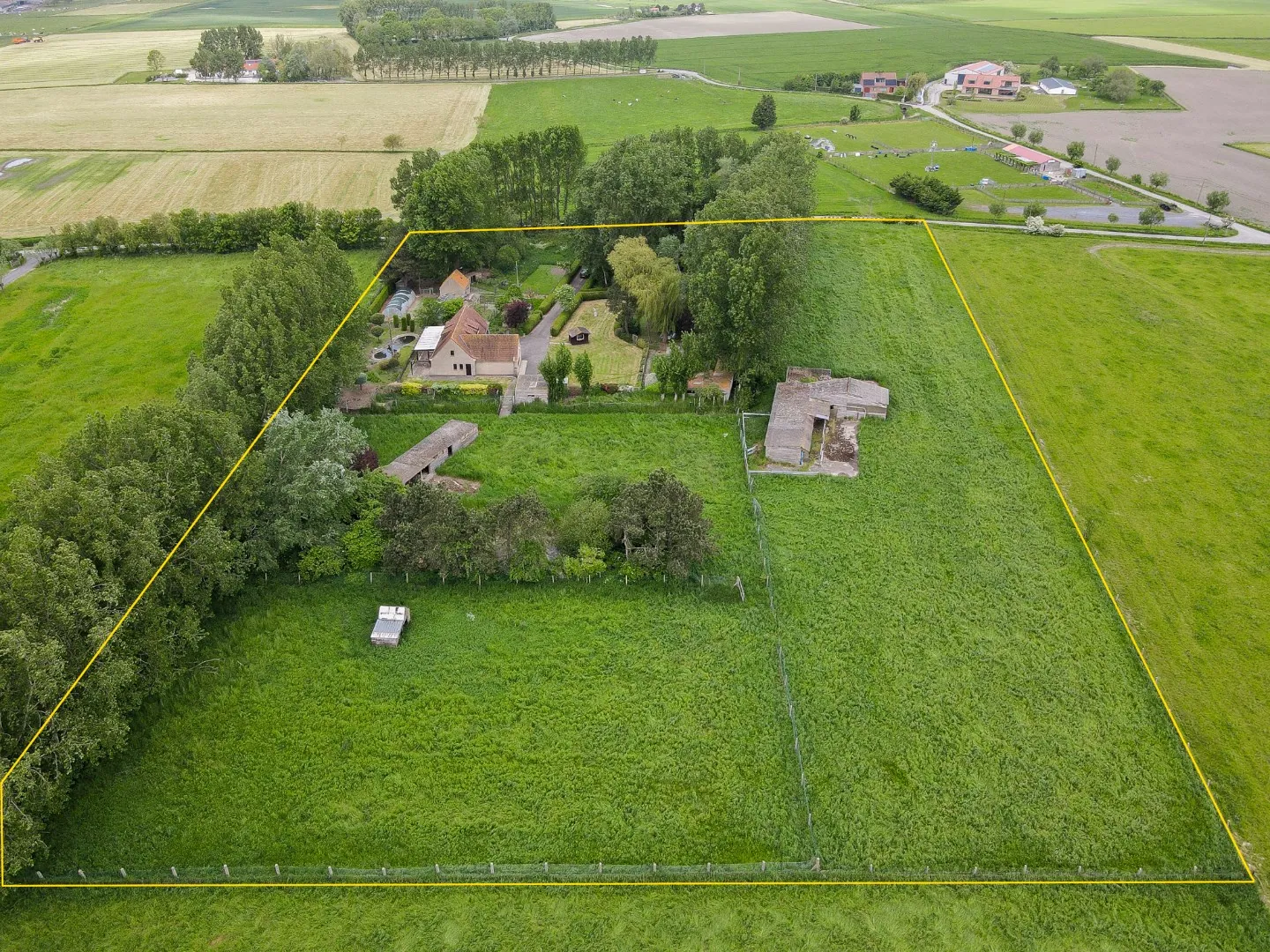 Prachtig landhuis op landelijke ligging te Leffinge.