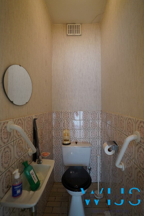 Ruime woning met handelsmogelijkheid in centrum Assenede 