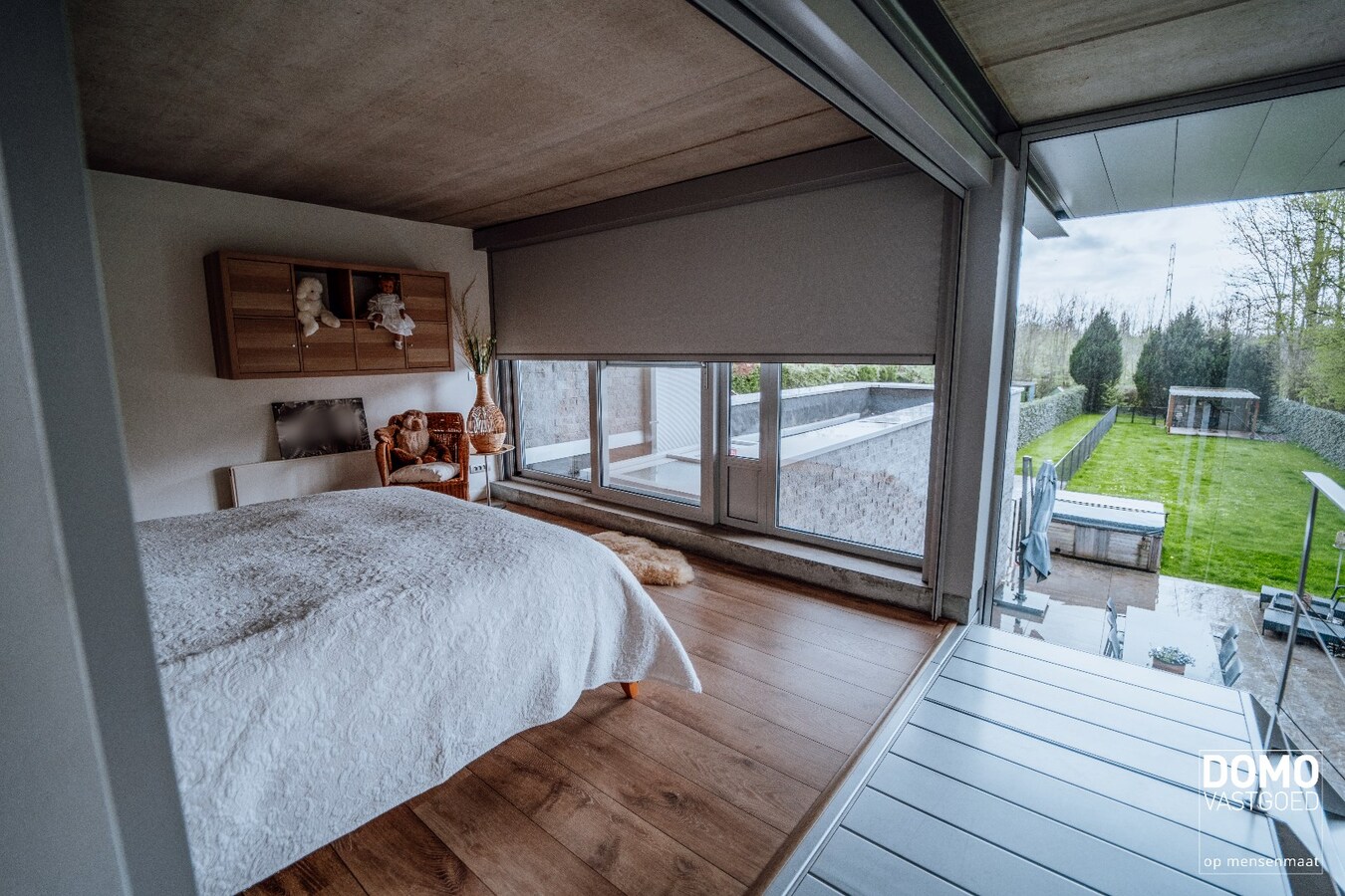 UNIEKE HALF OPEN WONING IN INDUSTRIËLE LOOK MET 3 SLAAPKAMERS, 2 BADKAMERS EN TUIN GELEGEN TE HASSELT 