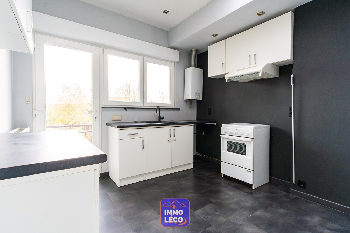 Maison rénovée avec jardin de +/- 320m², dans une rue prisée proche du centre-ville ! 