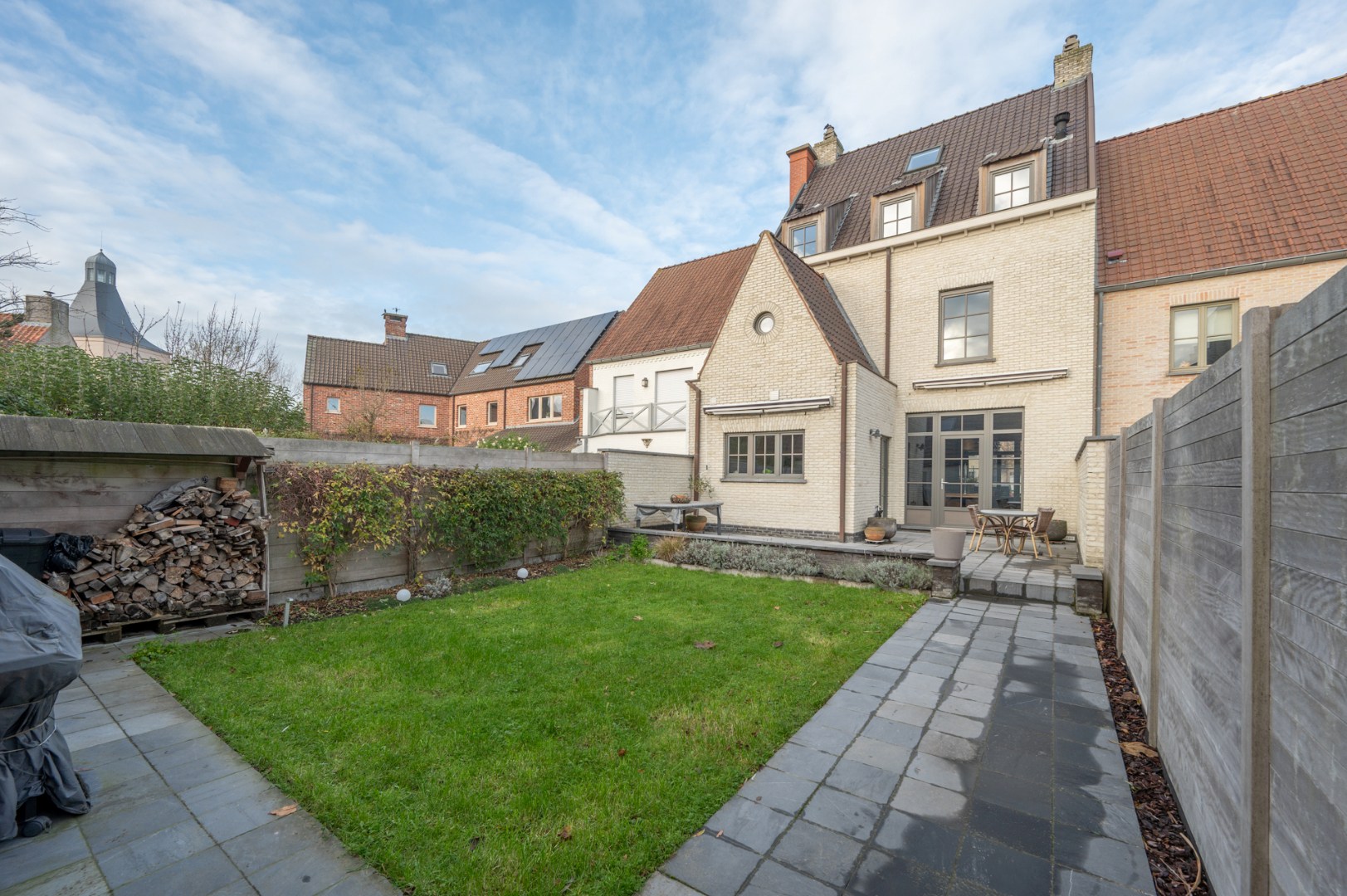 Prachtige en zéér ruime woning met kwaliteitsvolle afwerking 