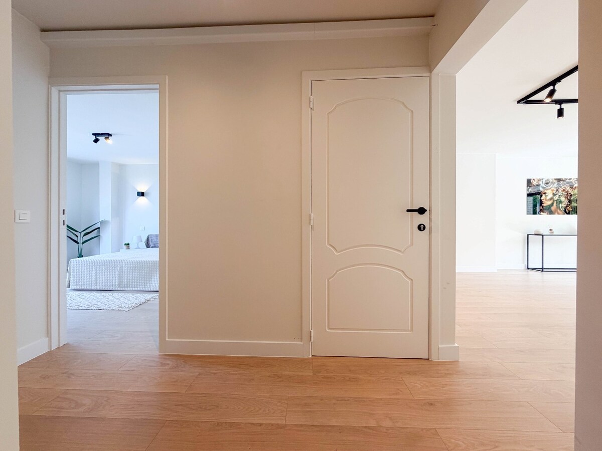 TOPPER ! Appartement op topligging met groot terras van maar liefst 30 m2 ! *** NONO INSPIRED *** 