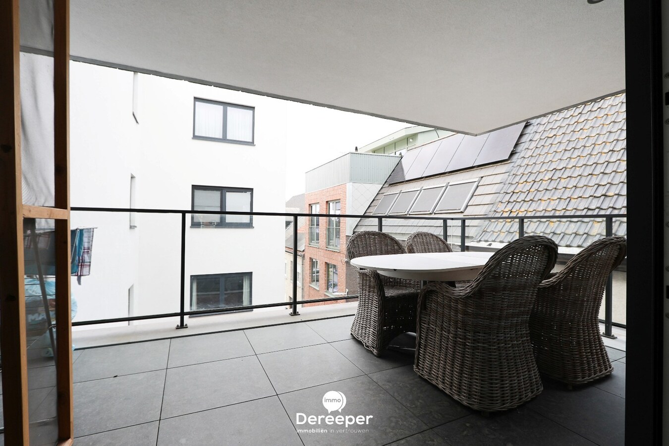 RUIM 3-SLAAPKAMERAPPARTEMENT MET 2 TERRASSEN EN UITZICHT OP DE MARKT VAN TORHOUT 