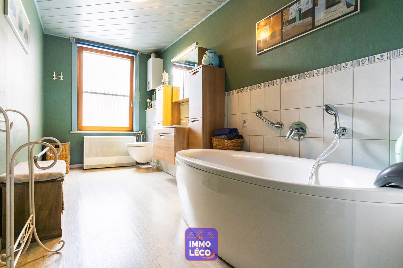 Maison Bourgeoise avec jardin, située à deux pas de la Place d'Herseaux ! 