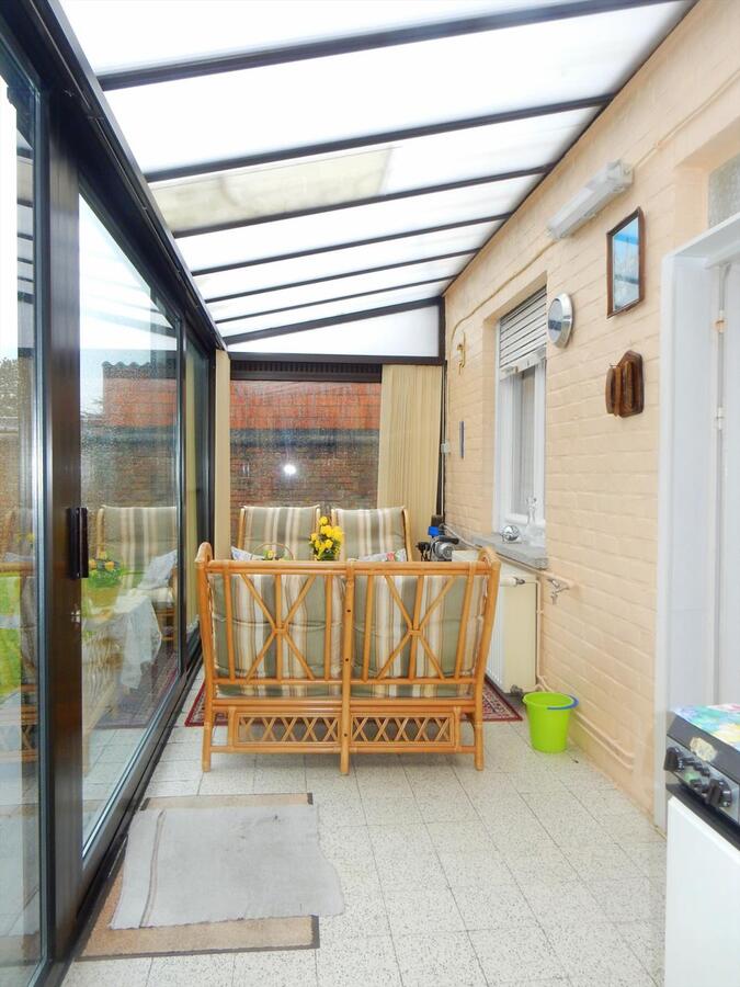 Op te frissen woning met 3 slaapkamers 