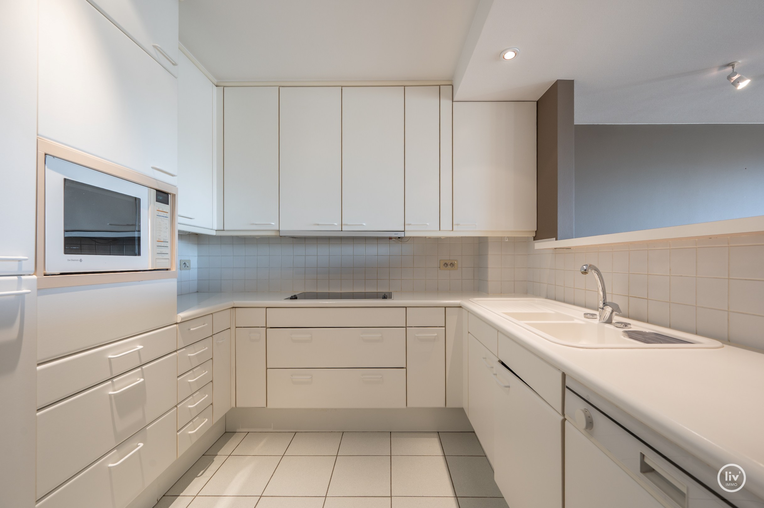 Prachtig appartement Inclusief box en staanplaats met uitzonderlijke gevelbreedte en prachtig open zicht over het zegemeer te Knokke 