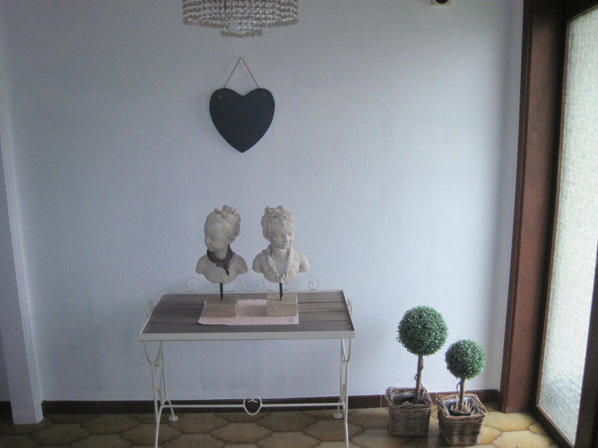 Stijlvolle en degelijke bungalow. Unieke ligging. 