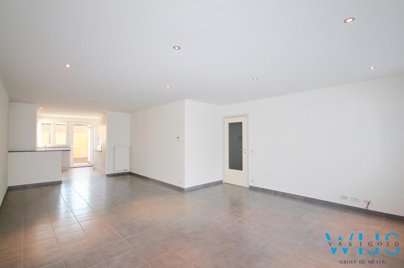 Gelijkvloers tweeslaapkamer appartement in hartje Ertvelde! 