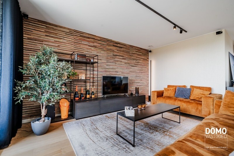 Exclusief appartement met uniek uitzicht te Alken. Inclusief 3 parkeerplaatsen en ruime kelderberging. 