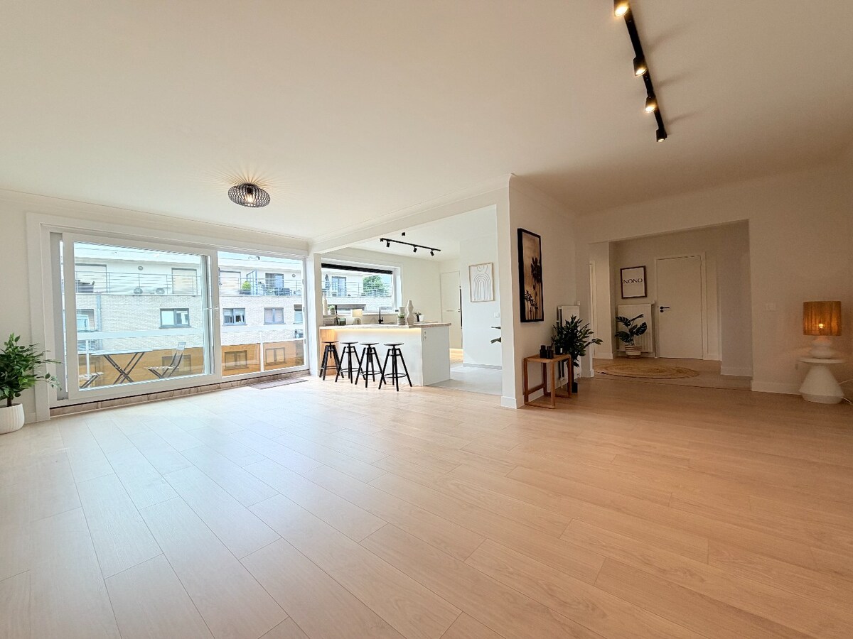 Fantastisch superruim leefappartement in hartje van Gullegem ! *** NONO INSPIRED *** 